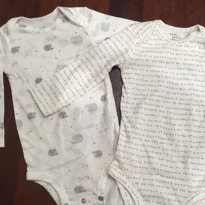 Brand new organic cotton onesie by carter’s